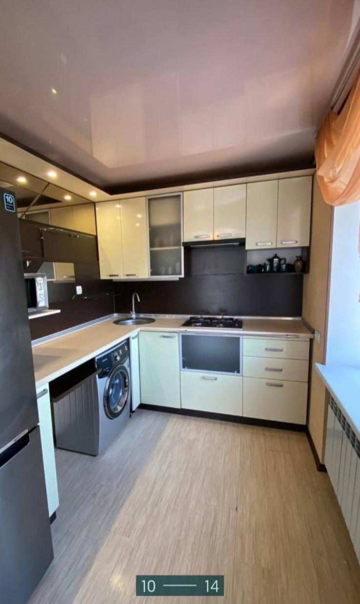 Проспект Мира 35 Апартаменты Krivoi Rog Exterior foto
